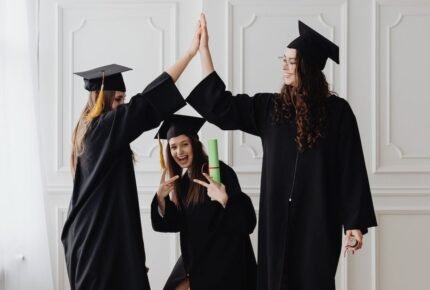 How to Overcome Temporary Poverty as an International Student: Tips and Reasons
