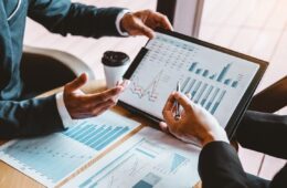 Beginner to Expert: 7 Tips to Enhance Your Trading Skills